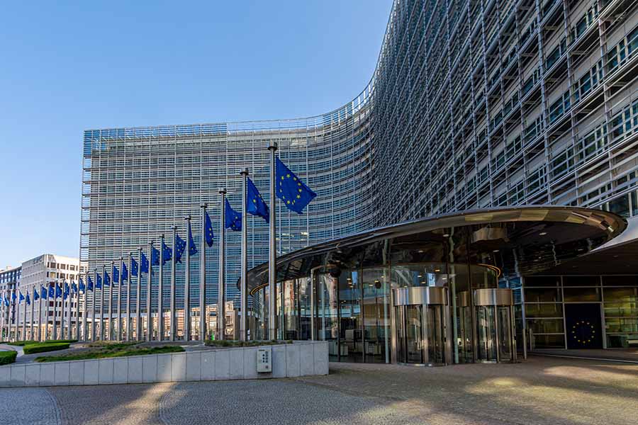 La Commissione Europea e e la Direttiva Case Green